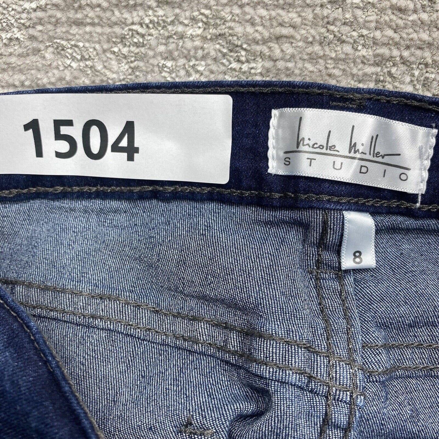 Nicole Miller Jeans Women's Size 8 Blue Slim Straight Loose