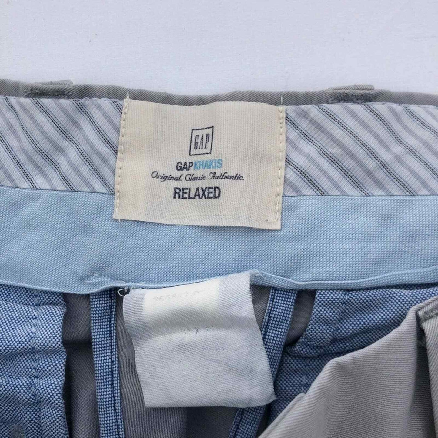 GAP Waist 30 Gray Straight Relaxed Khaki Pants