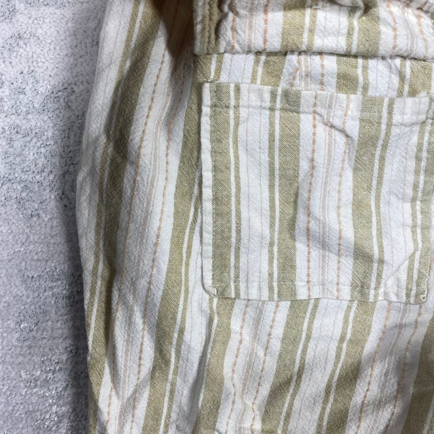 Lux Short Womens Beige Stripe Capri Waist 32