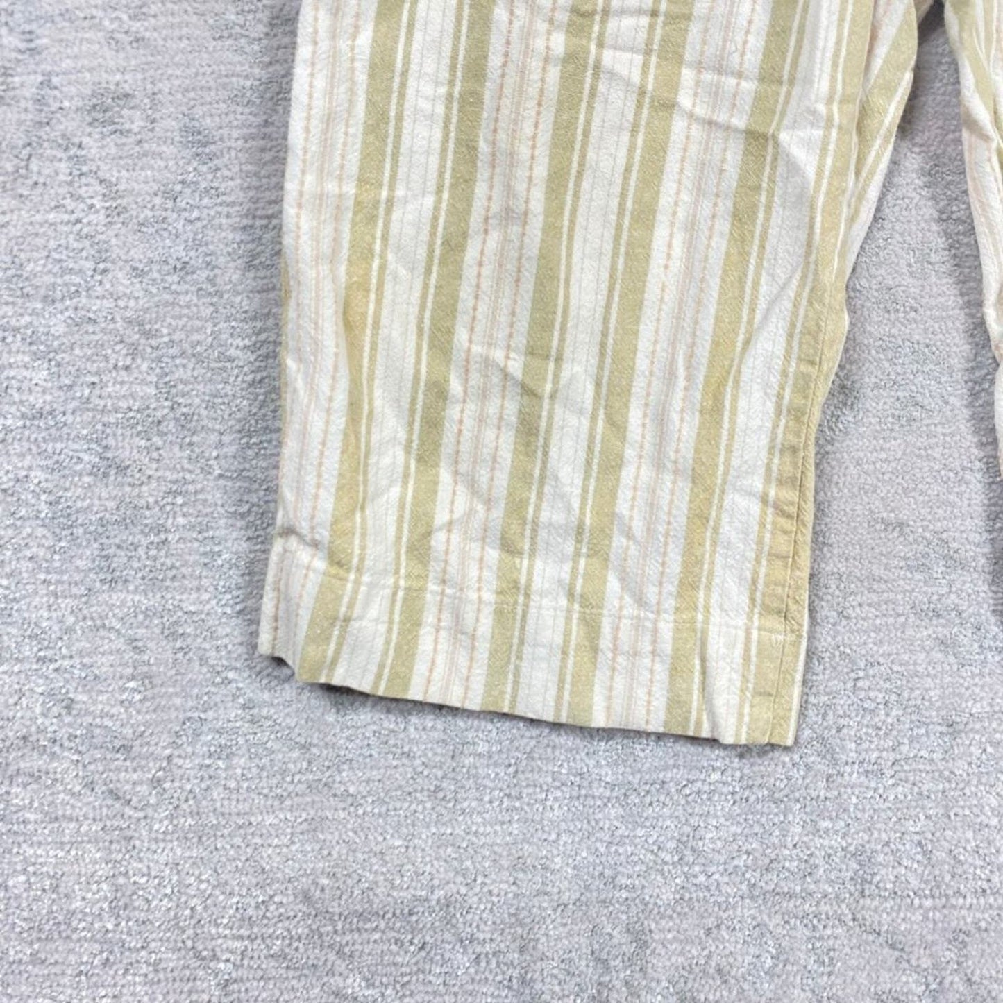 Lux Short Womens Beige Stripe Capri Waist 32