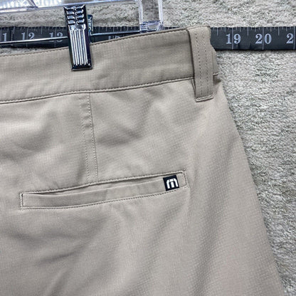Travis Mathew Shorts Men's Size 36 Beige Loose Wide Leg Chino